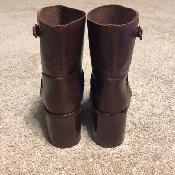 Aquatalia Evette Leather Pull-on Booties Size 9 - Picture 9 of 12
